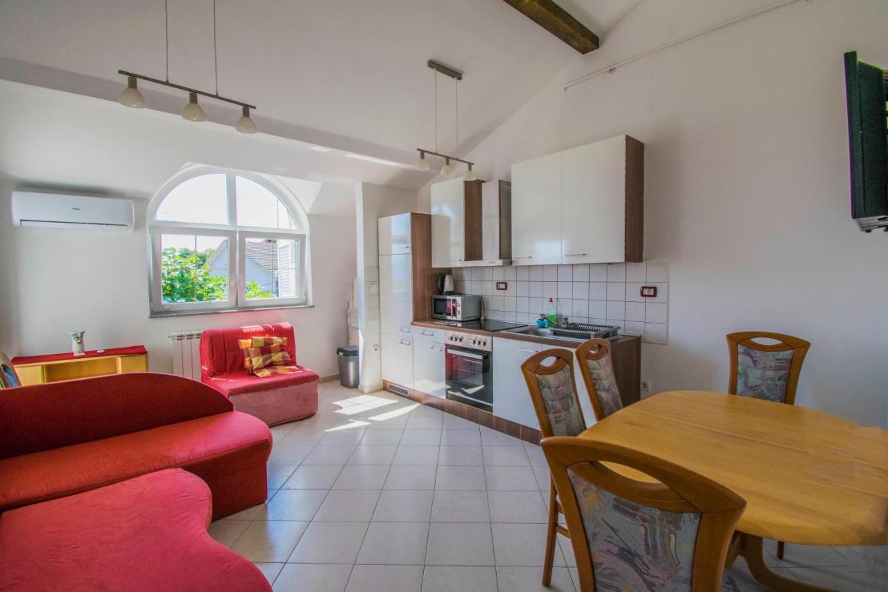 Apartments Relax Near 오파티아 외부 사진