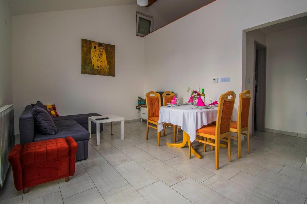 Apartments Relax Near 오파티아 외부 사진